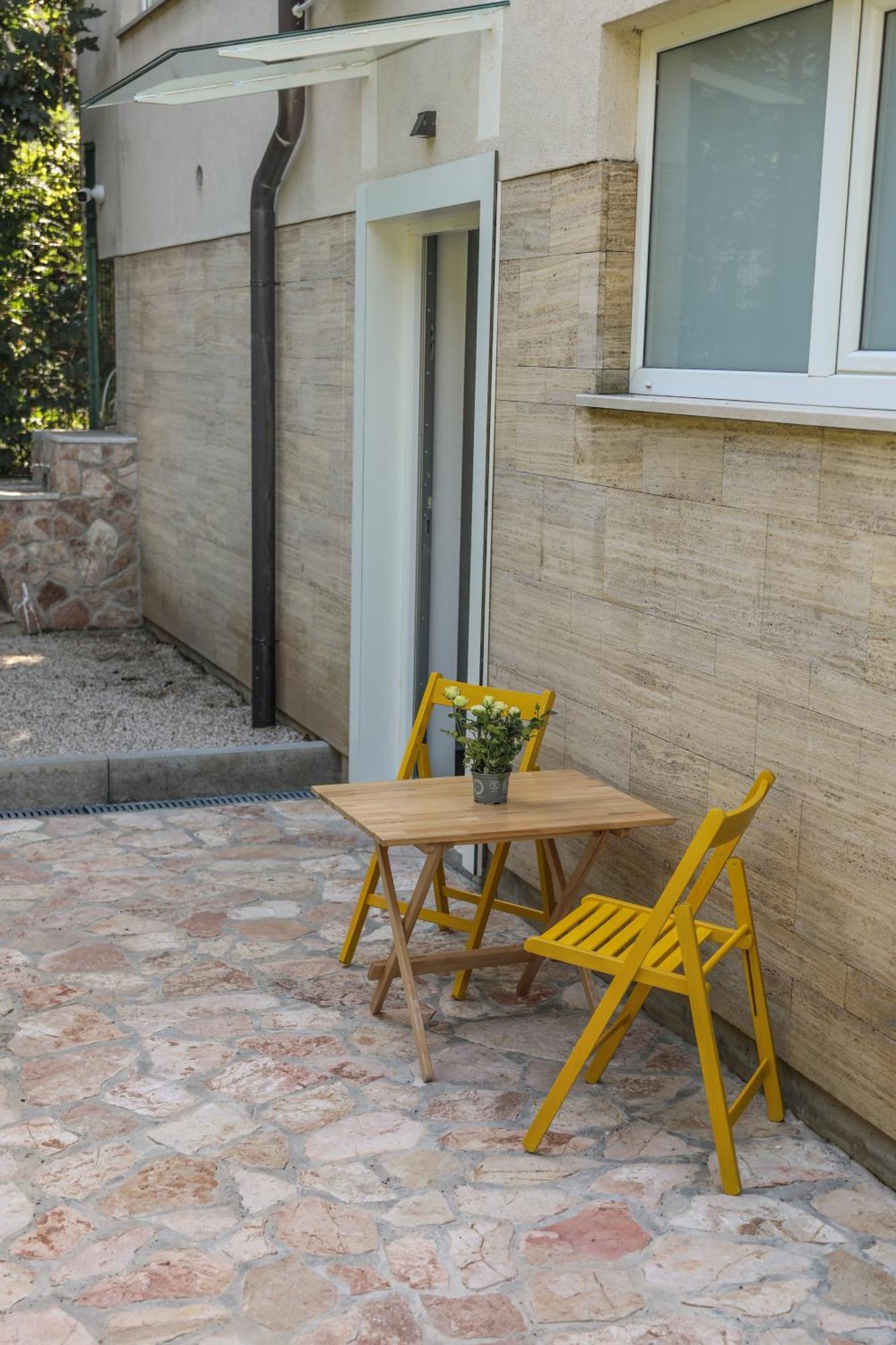 Studio Apartments Visit Point Сараєво Екстер'єр фото
