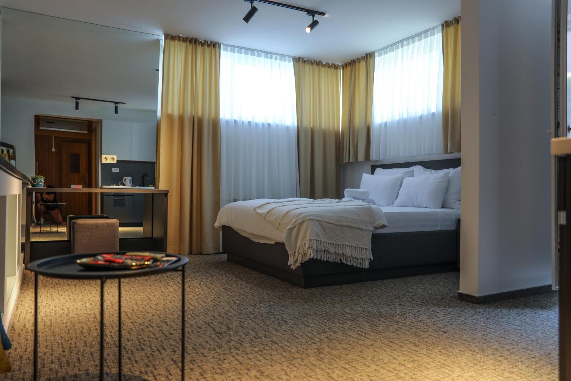 Studio Apartments Visit Point Сараєво Екстер'єр фото