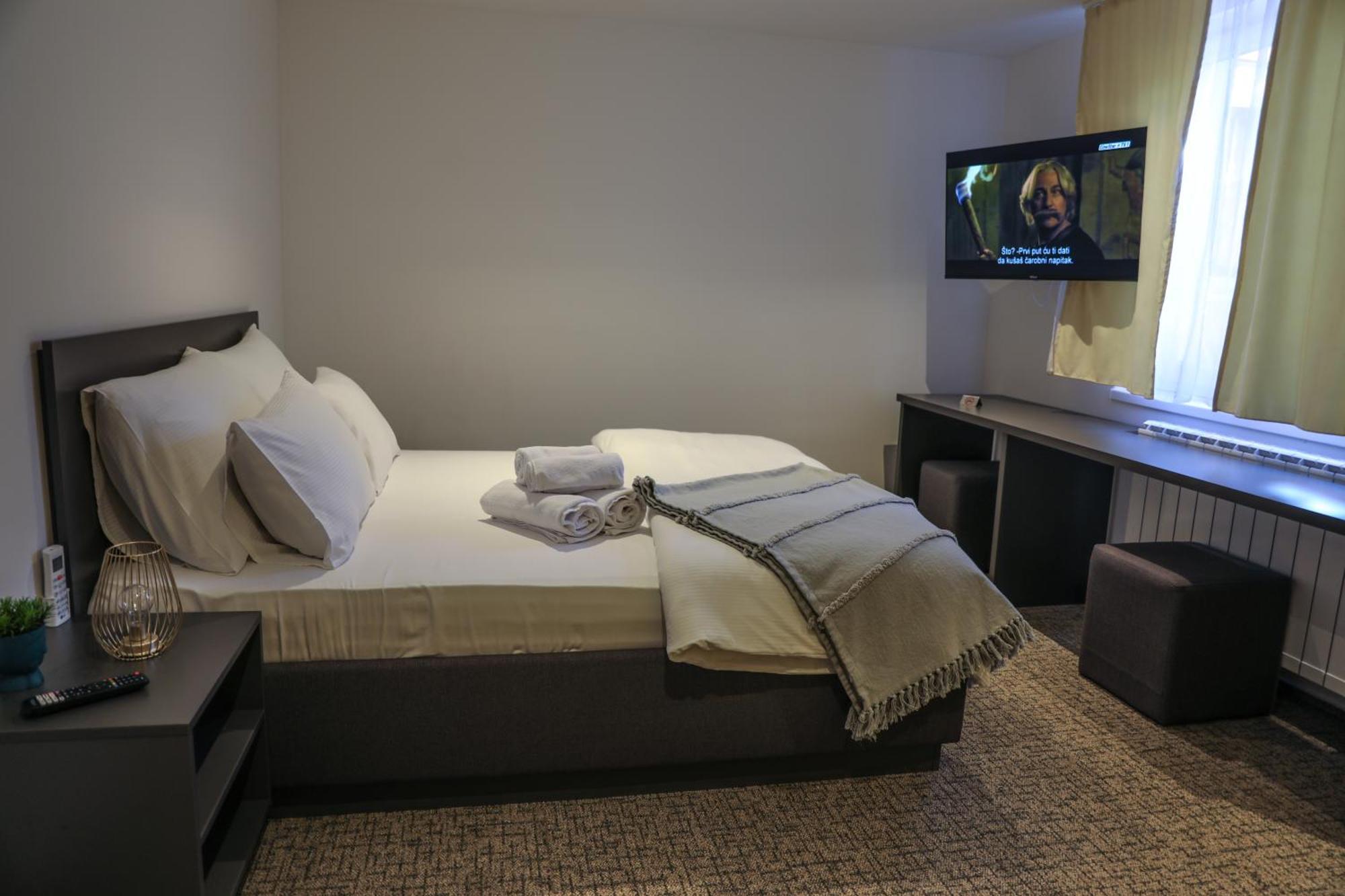 Studio Apartments Visit Point Сараєво Екстер'єр фото