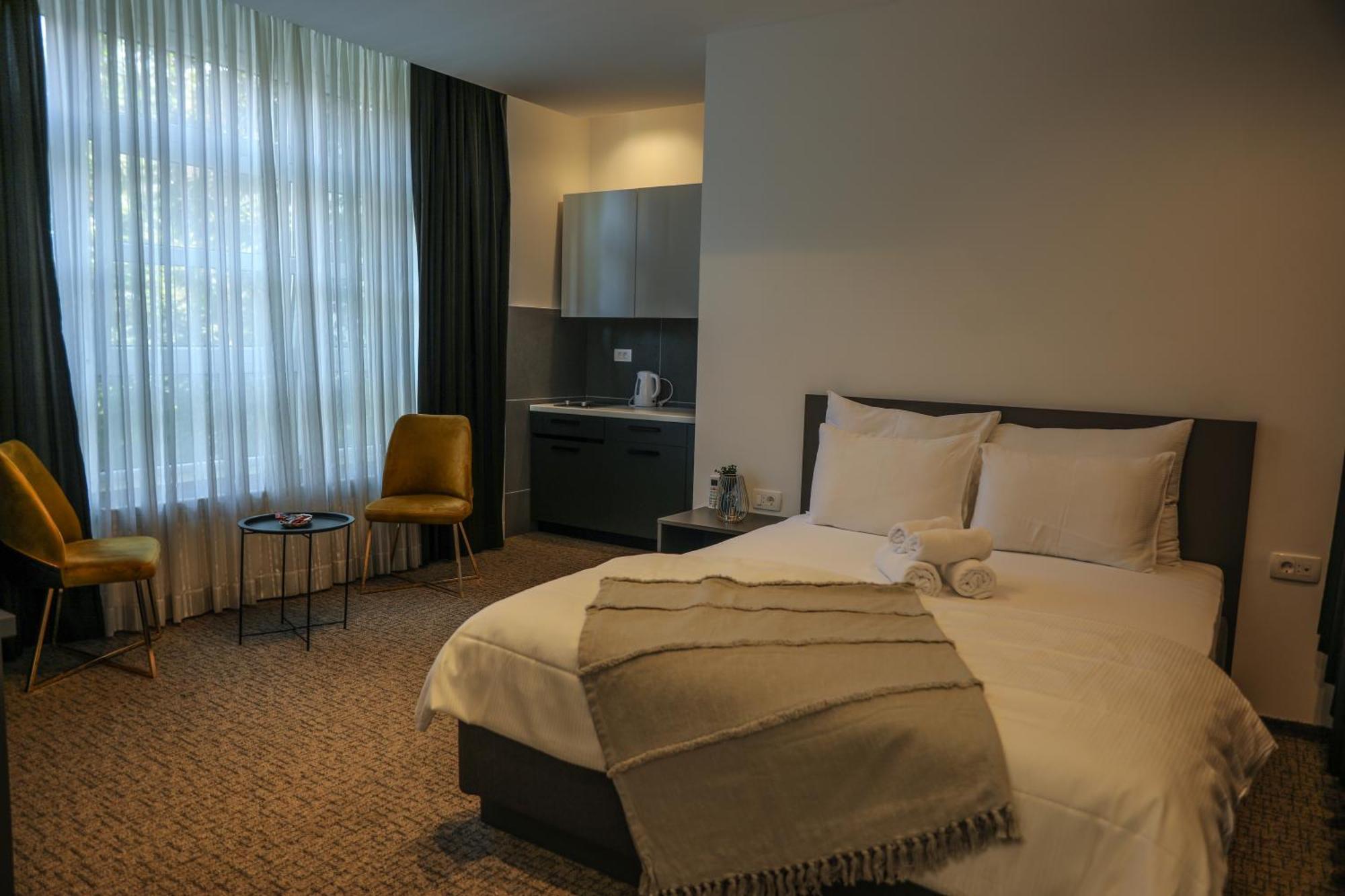 Studio Apartments Visit Point Сараєво Екстер'єр фото